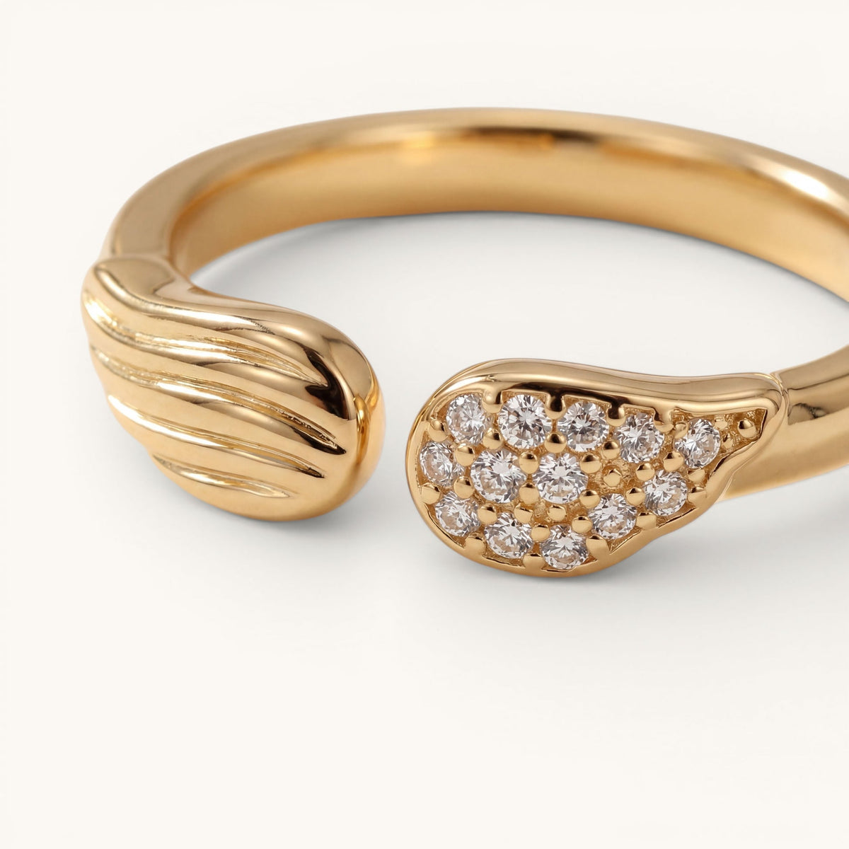 Angel Toe Ring – Gold – Image 4