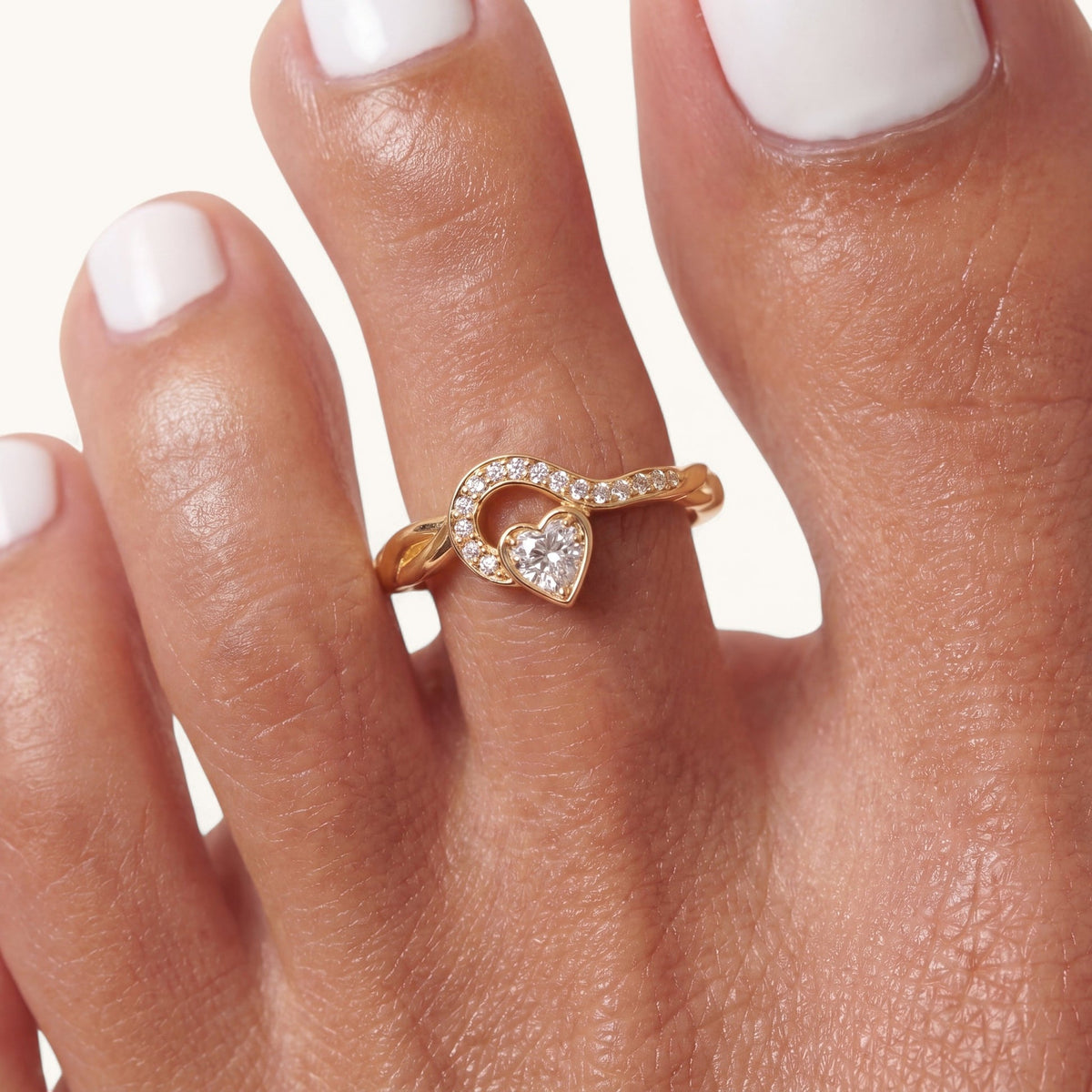 Pear Toe Ring – Gold – Image 2